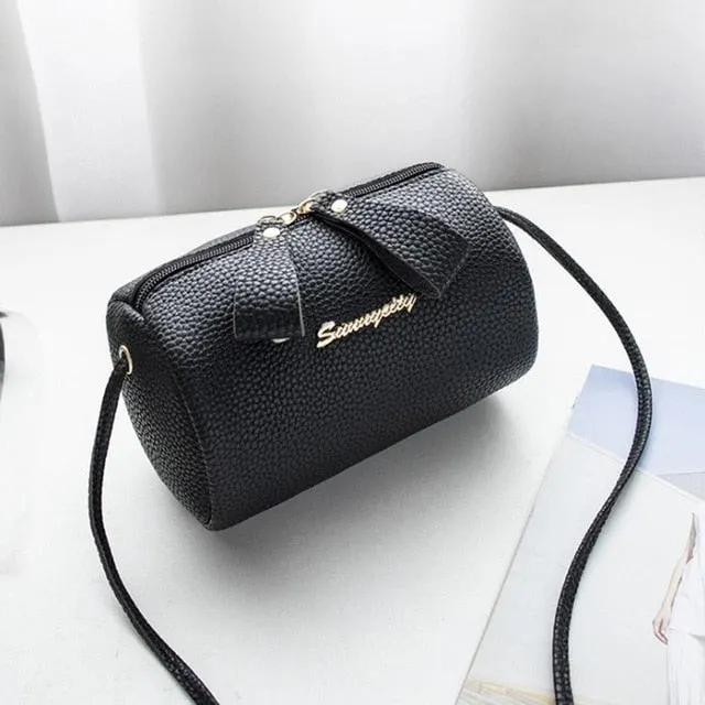 Decent Round Messenger Bag