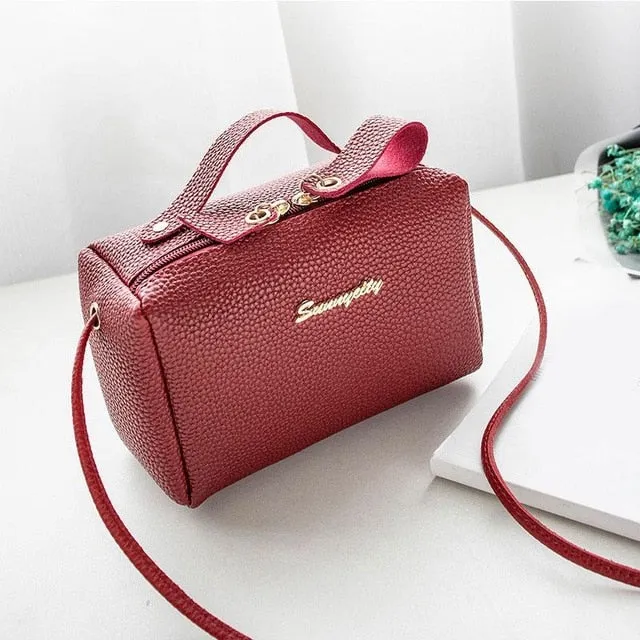Decent Round Messenger Bag