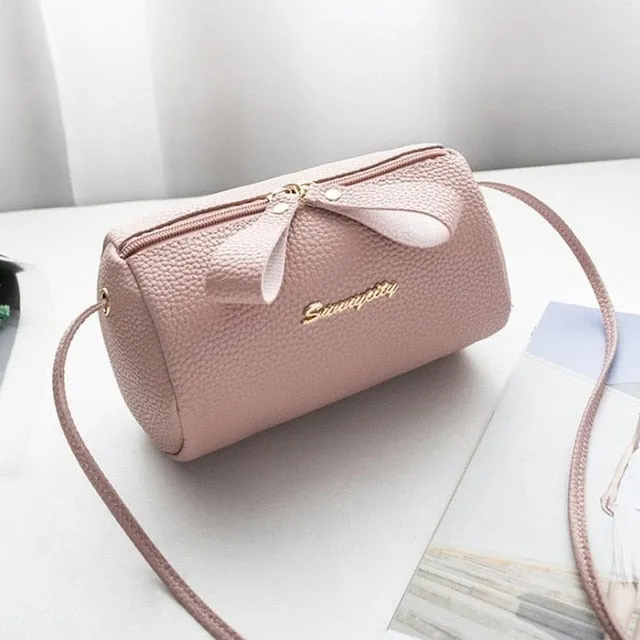 Decent Round Messenger Bag