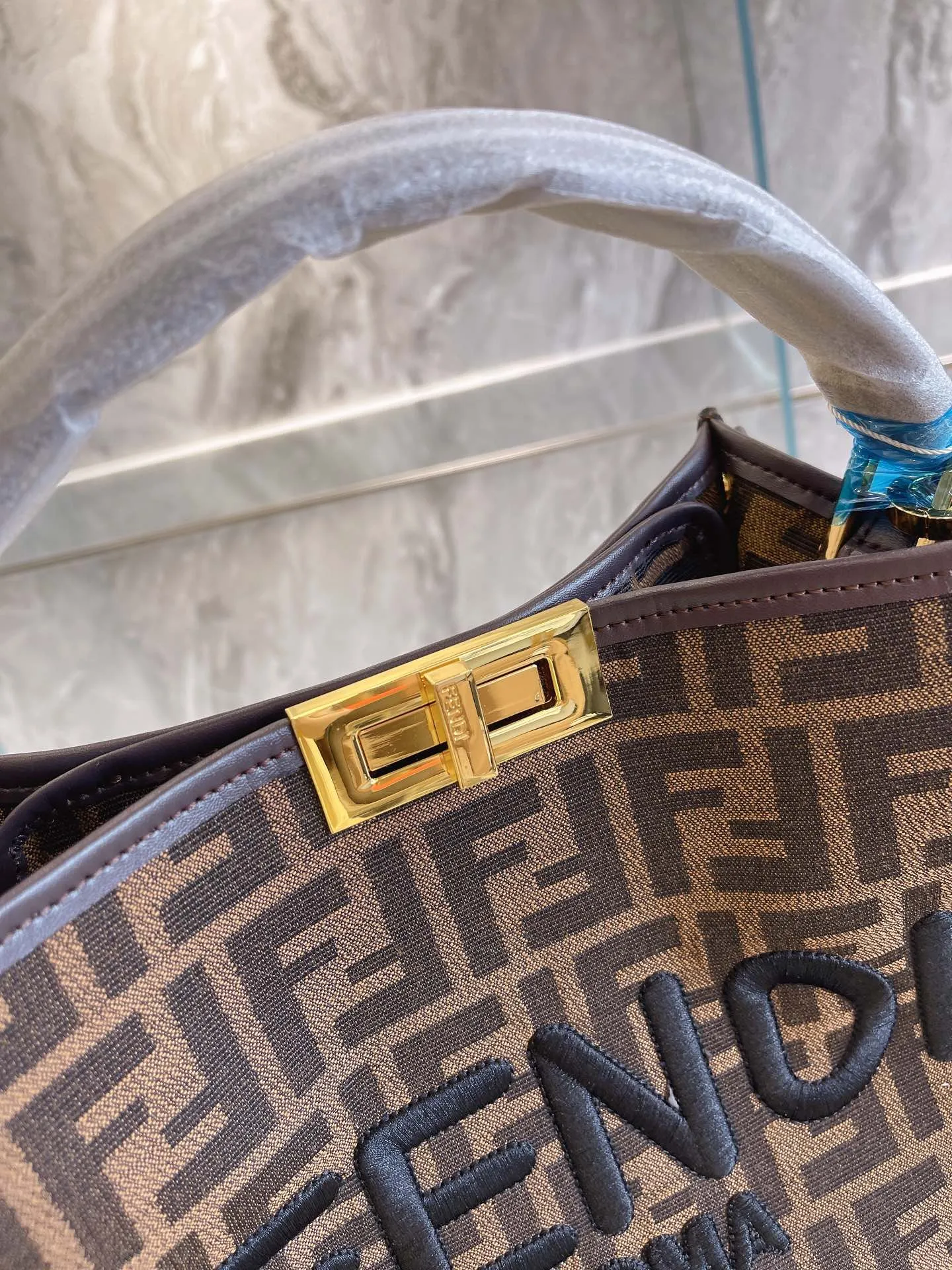 EN   Designer bags by Fendi 221