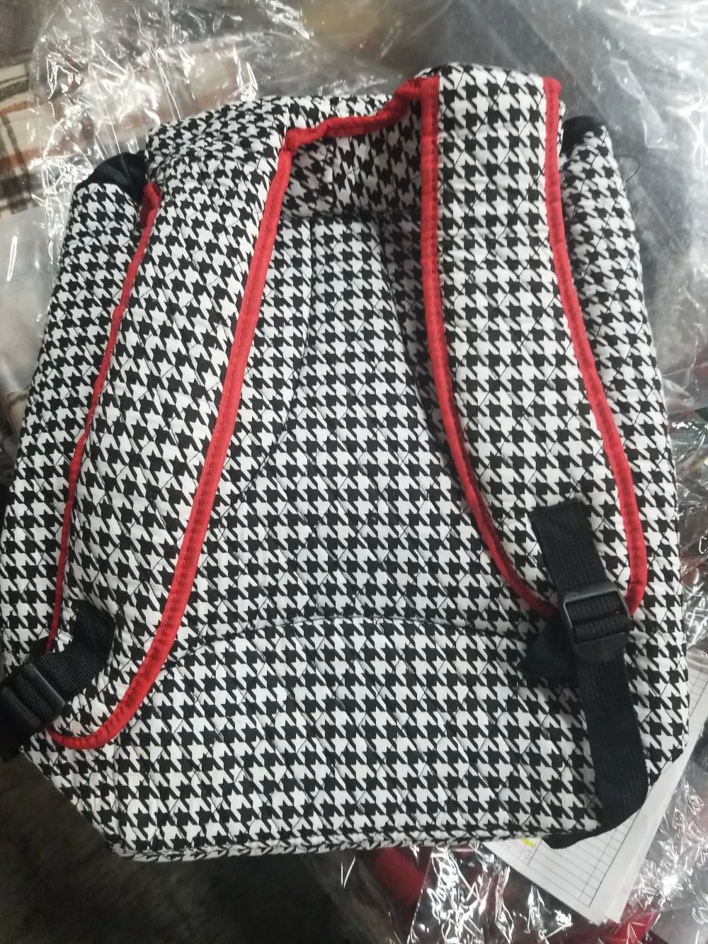 QHT2777 Quilted Houndstooth Large Zippered Backpack