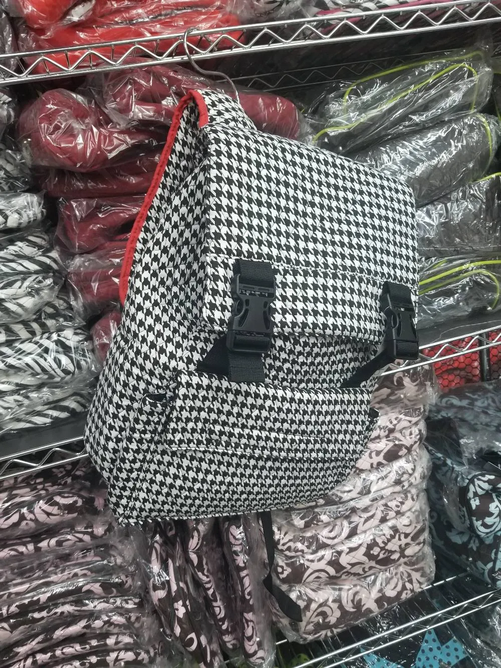 QHT2777 Quilted Houndstooth Large Zippered Backpack